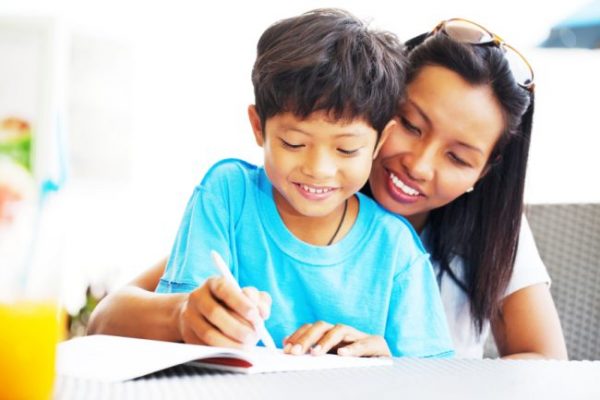 Pope Francis: Parents must "re-assume fully their educational role"